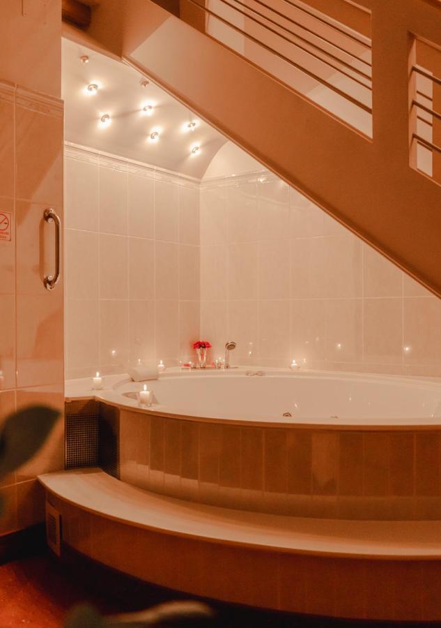 Hotel & Restaurant Se-Mi Veliko Trgovišće エクステリア 写真