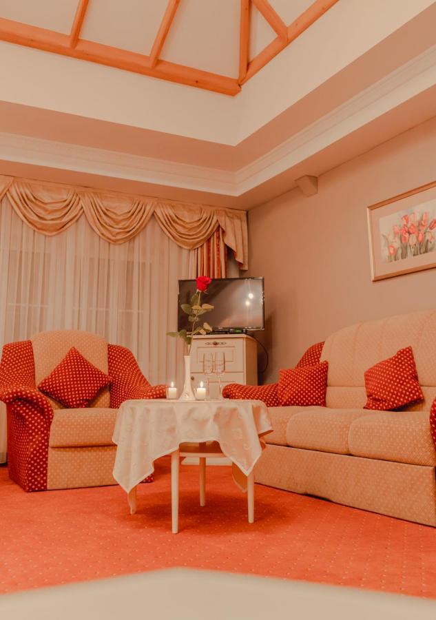 Hotel & Restaurant Se-Mi Veliko Trgovišće エクステリア 写真