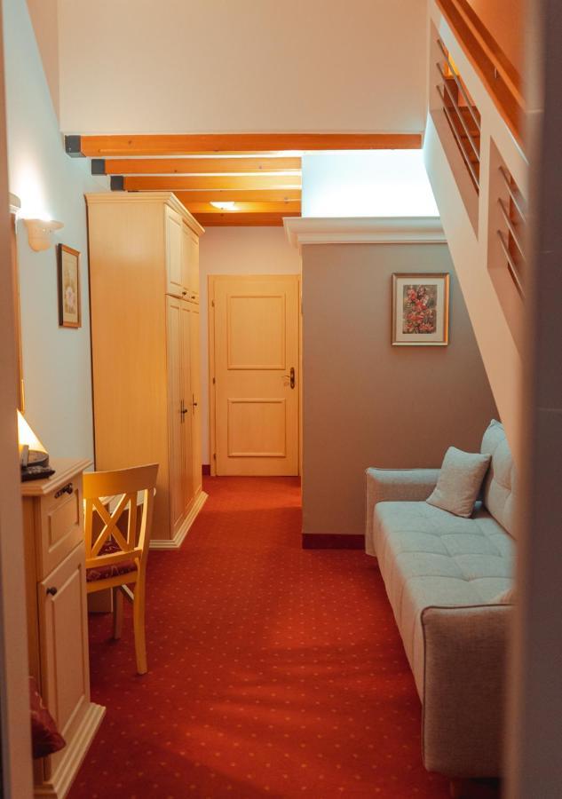 Hotel & Restaurant Se-Mi Veliko Trgovišće エクステリア 写真