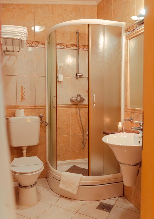 Hotel & Restaurant Se-Mi Veliko Trgovišće エクステリア 写真