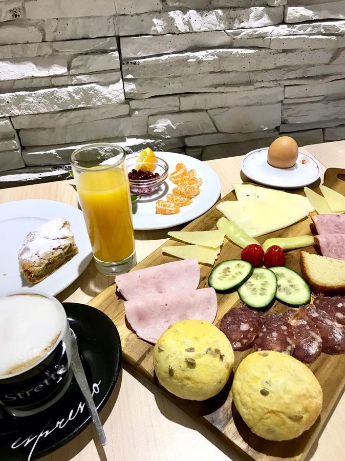 Hotel & Restaurant Se-Mi Veliko Trgovišće エクステリア 写真