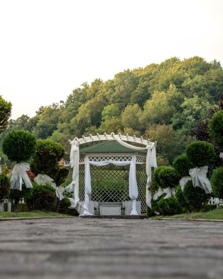Hotel & Restaurant Se-Mi Veliko Trgovišće エクステリア 写真